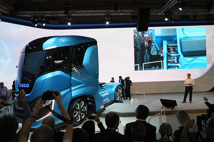 IVECO Z TRUCK：零环境影响概念卡车，采用绿色能源和自动驾驶，面向未来的长途运输