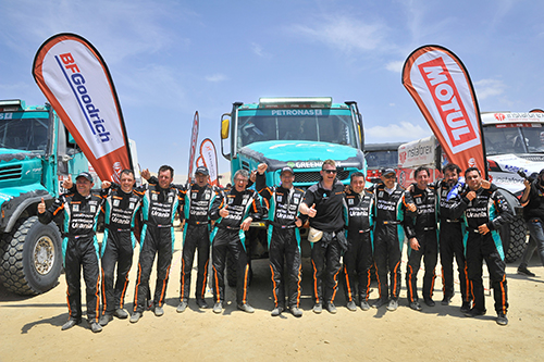 欧亿车队站上2019达喀尔领奖台，GerardDe Rooy赢得卡车组第三名！