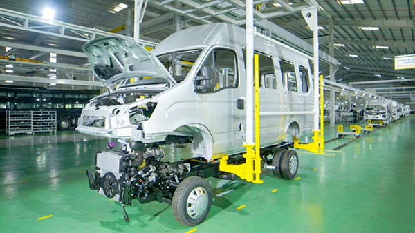 欧亿携长海汽车在越南发布全新车型Daily Minibus